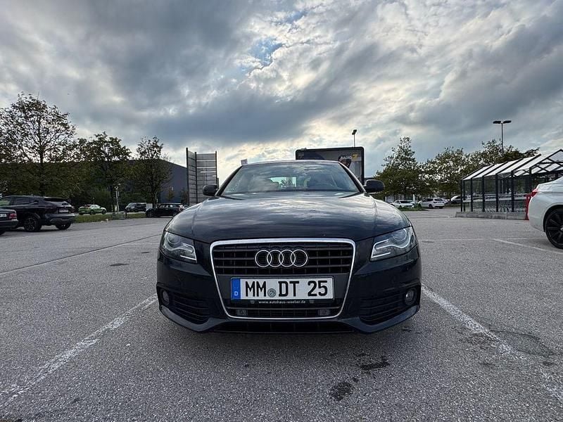 Schwarz Gebraucht 2010 Audi A4 Ambiente Limousine | 8.700 € (Fairer Preis) - Bild 1/4