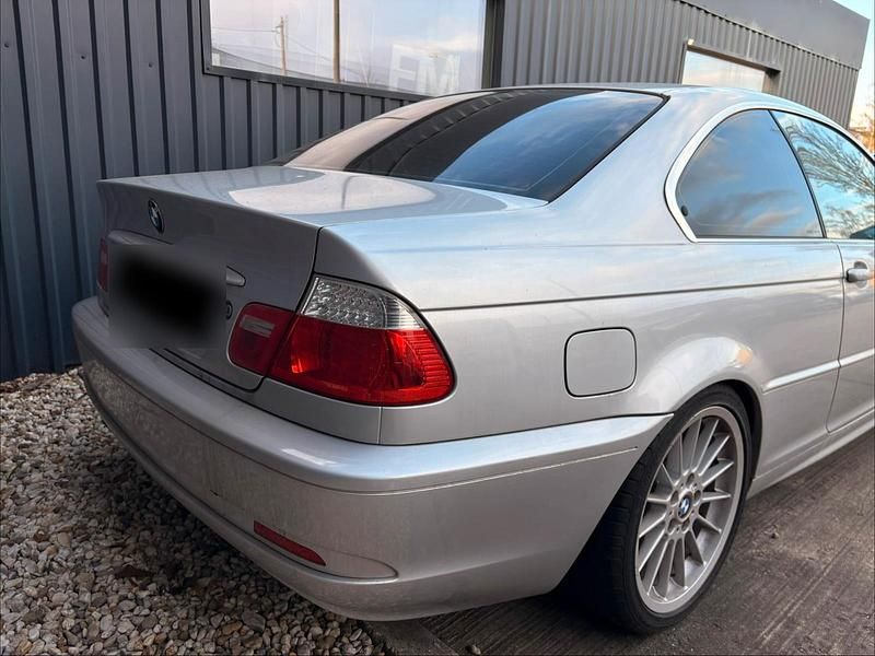 Gebraucht BMW 325 192 PS (141 kW) 2003 Silber Coupé