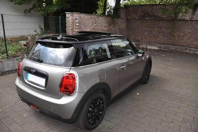 Gebraucht Mini Cooper 136 PS (100 kW) 2018 Silber Kleinwagen