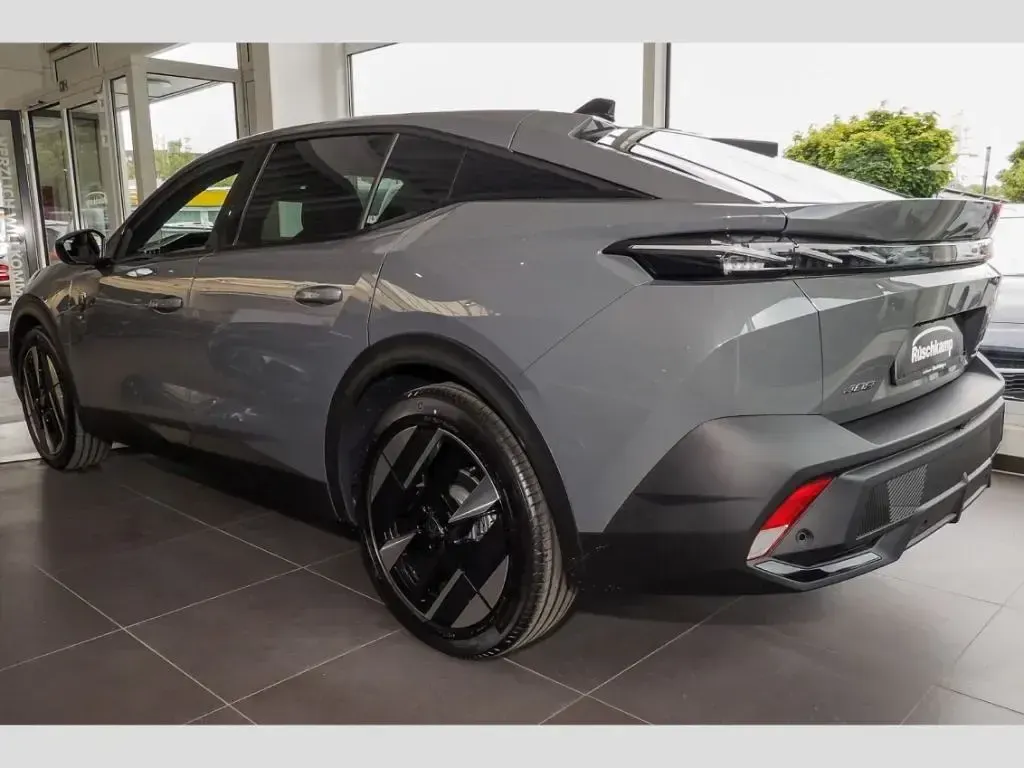 Neu Peugeot 408 GT GT 145 PS (106 kW) 2026 Grau Limousine