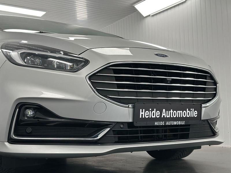 Gebraucht Ford S-MAX Titanium 150 PS (110 kW) 2021 Silber Van / Kleinbus