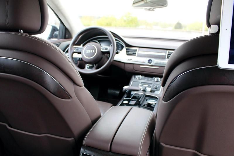 Gebraucht Audi A8 Design 250 PS (183 kW) 2014 Schwarz Limousine