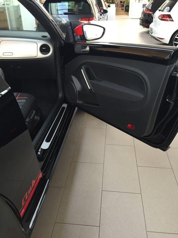 Gebraucht VW Beetle CLUB 105 PS (77 kW) 2016 Schwarz Kleinwagen