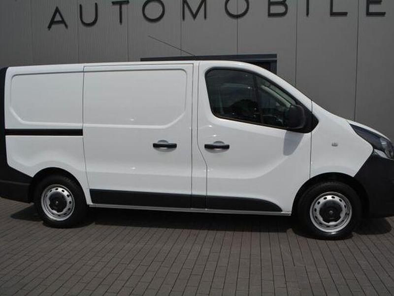 Gebraucht Opel Vivaro 121 PS (88 kW) 2019 Weiß Van / Kleinbus