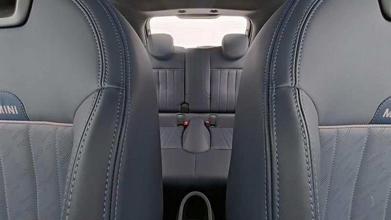 Gebraucht Mini Cooper 114 kW (156 PS) 2025 Ocean wave green Kleinwagen