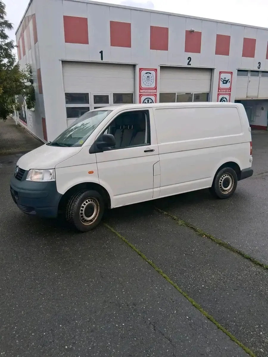 Gebraucht VW T5 2009 Weiß Van