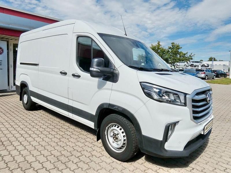 Weiß Gebraucht 2023 Maxus V90 Van | 15.852 € (Guter Preis) - Bild 1/4