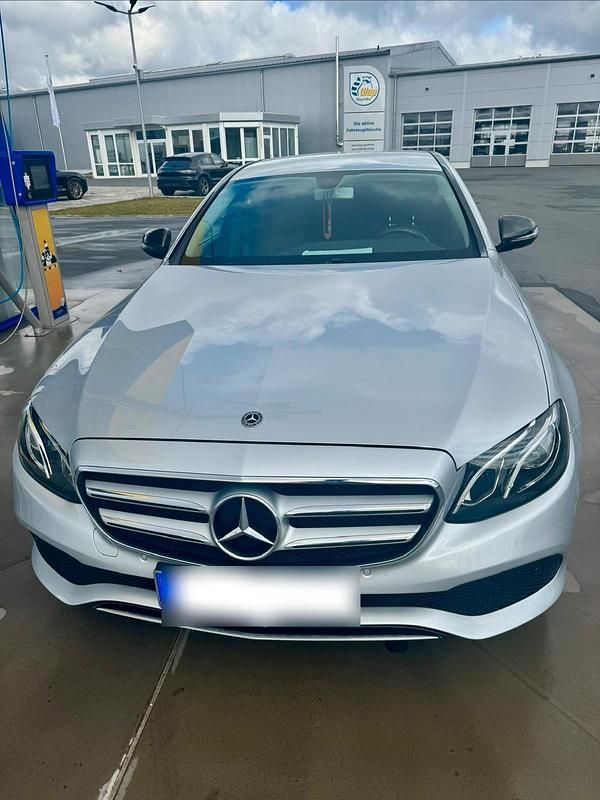 Gebraucht Mercedes E200 184 PS (135 kW) 2018 Silber Limousine