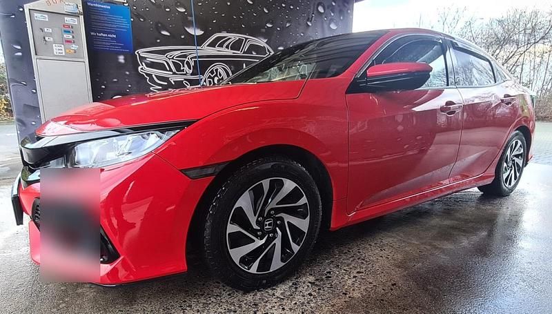 Gebraucht Honda Civic 129 PS (94 kW) 2017 Rot Limousine