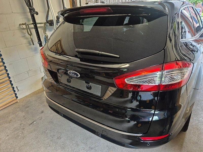 Gebraucht Ford Mondeo Titanium X 163 PS (119 kW) 2013 Schwarz Kombi