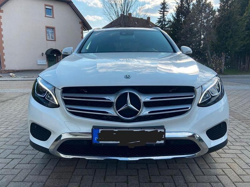 Gebraucht Mercedes GLC220 170 PS (125 kW) 2017 Weiß SUV