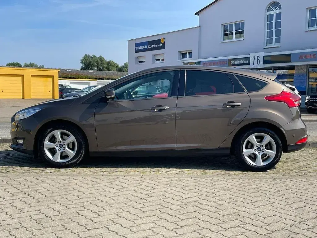 Gebraucht Ford Focus Business Edition 101 PS (74 kW) 2016 Braun Limousine