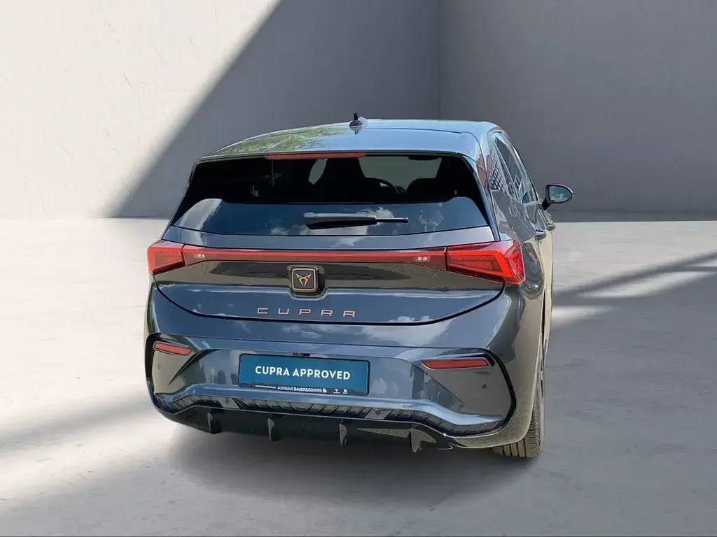 Gebraucht Cupra Born 150 kW (204 PS) 2022 Quasargrey (grau) (metallic) Kleinwagen