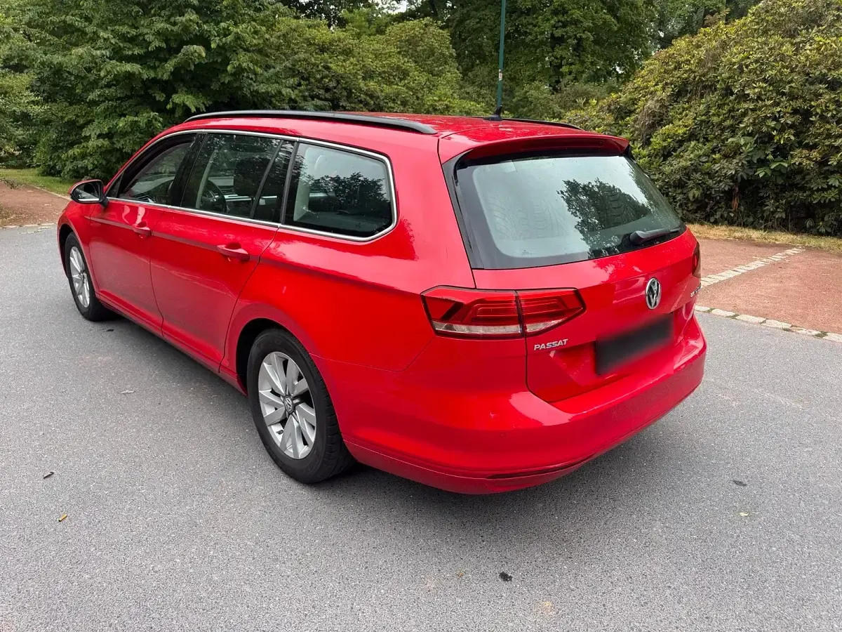 Gebraucht VW Passat 150 PS (110 kW) 2015 Rot Kombi