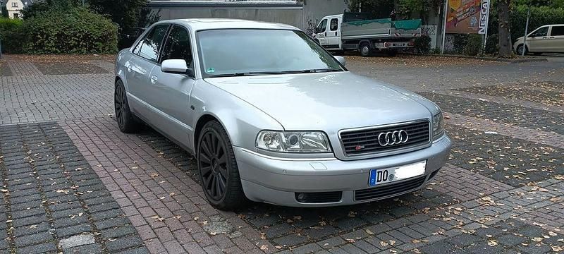 Silber Gebraucht 2000 Audi A8 Limousine | 4.499 € (Fairer Preis) - Bild 1/4