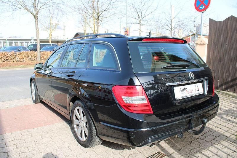Gebraucht Mercedes C200 136 PS (100 kW) 2012 Schwarz Kombi