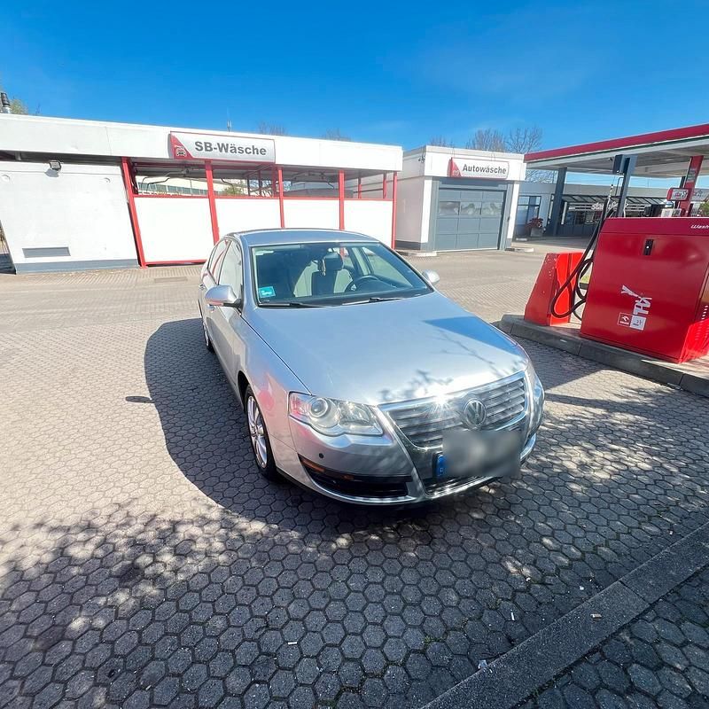 Usata VW Passat 116 CV (85 kW) 2005 Grigio Berlina