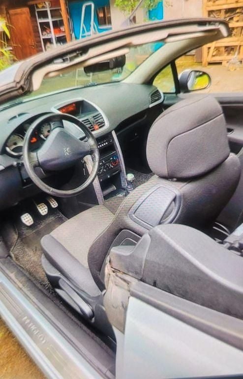 Silber Gebraucht 2009 Peugeot 207 CC Roland Garros Cabrio | 2.599 € (Superpreis) - Bild 1/4
