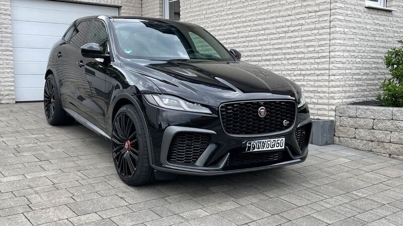 Schwarz Gebraucht 2021 Jaguar F-Pace SVR SUV | 59.990 € (Fairer Preis) - Bild 1/4