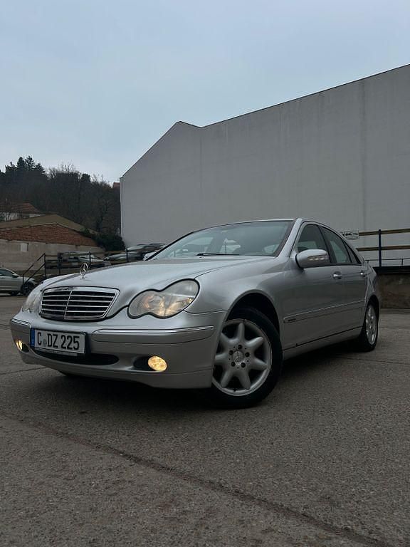 Gebraucht Mercedes C240 Elegance 170 PS (125 kW) 2000 Silber Limousine
