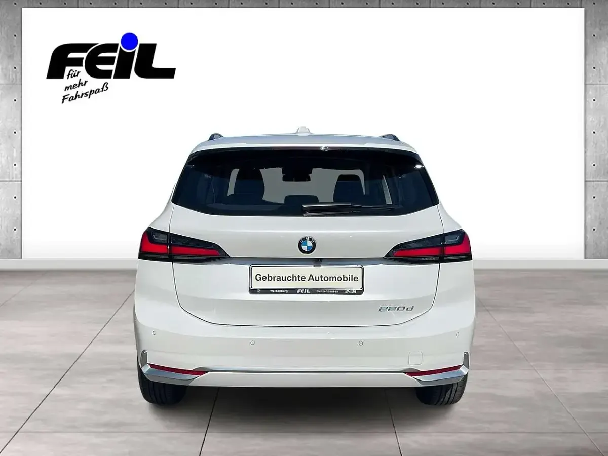 Gebraucht BMW 220 Luxury Line 163 PS (119 kW) 2025 Mineralweiss Van / Kleinbus