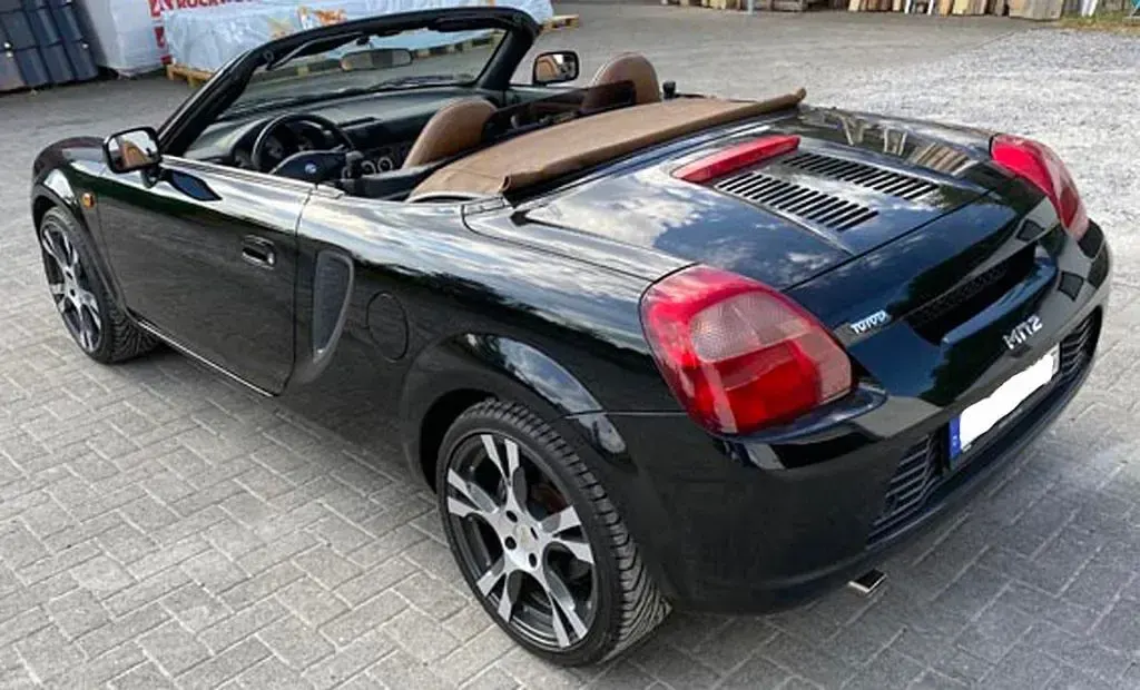 Gebraucht Toyota MR2 140 PS (102 kW) 2002 Schwarz Cabrio