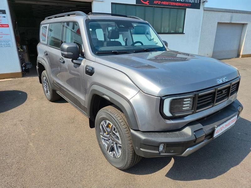 Neu Baic BJ40 234 PS (172 kW) 2026 Grau SUV
