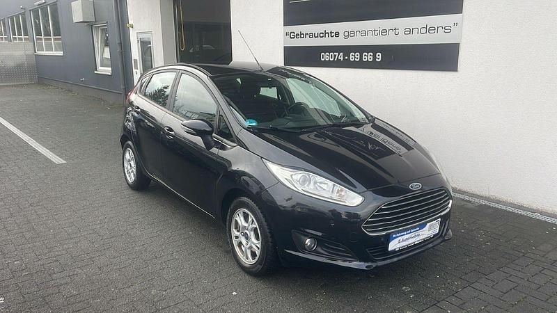 Gebraucht Ford Fiesta 101 PS (74 kW) 2016 Schwarz Kleinwagen