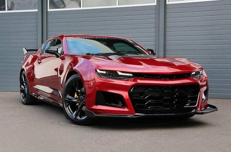 Rot Gebraucht 2022 Chevrolet Camaro ZL1 Coupé | 26.950 € (Superpreis) - Bild 1/4