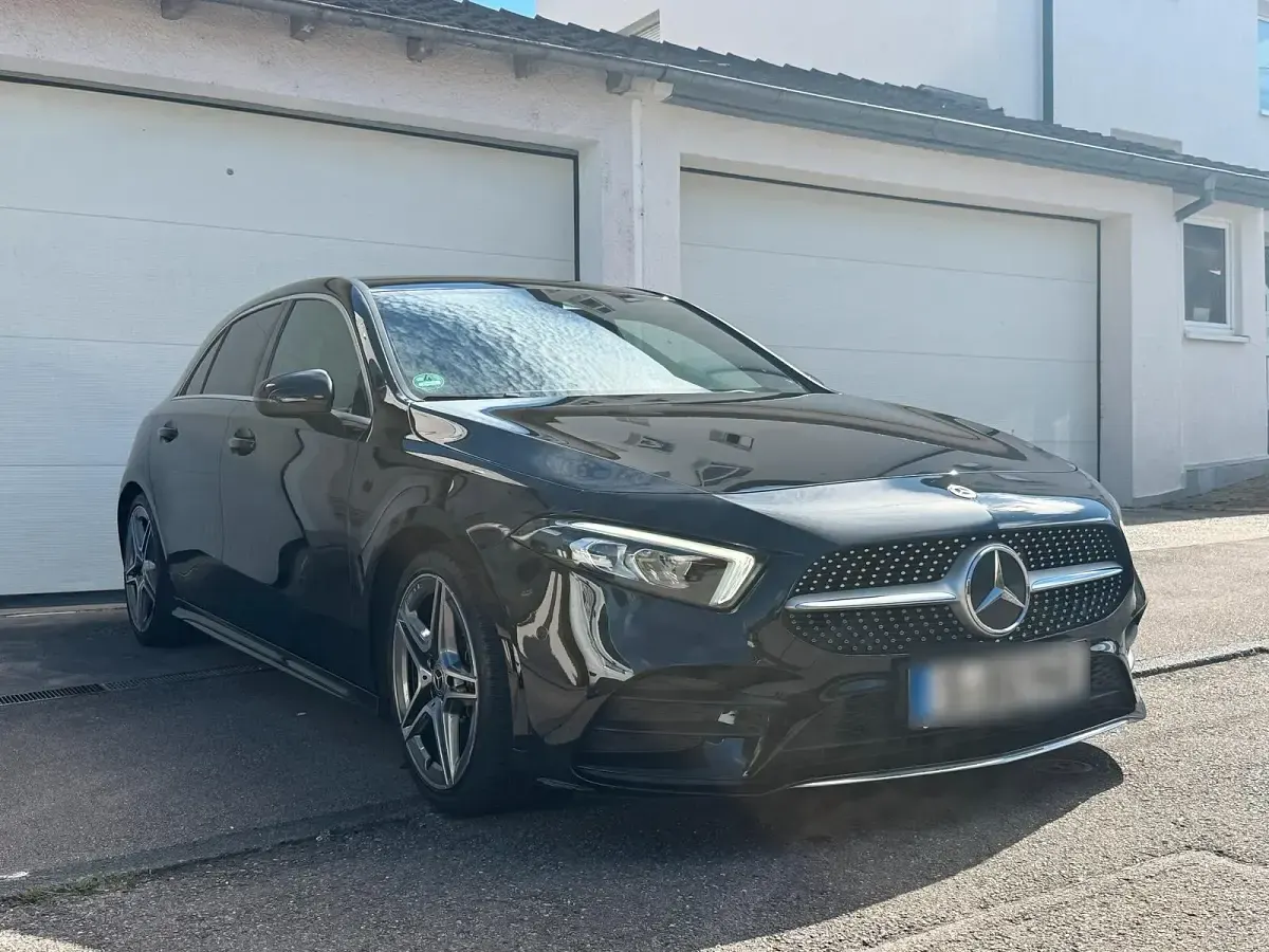 Gebraucht Mercedes A200 AMG 163 PS (119 kW) 2018 Schwarz Limousine