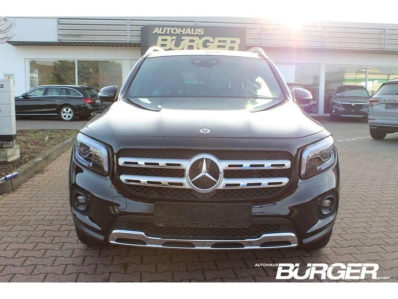 Gebraucht Mercedes GLB200 163 PS (119 kW) 2023 Schwarz SUV