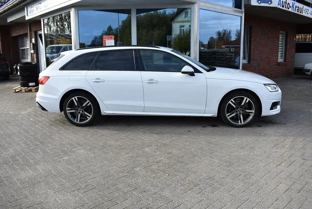 Gebraucht Audi A4 Advanced 163 PS (119 kW) 2021 Weiß Kombi