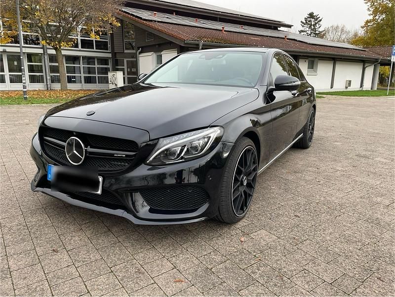 Schwarz Gebraucht 2015 Mercedes C400 Limousine | 24.000 € (Fairer Preis) - Bild 1/4
