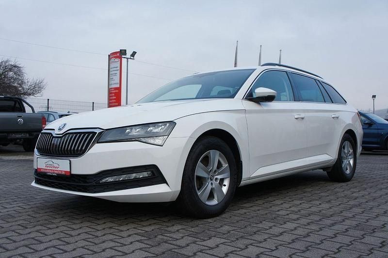 Gebraucht Skoda Superb Ambition 150 PS (110 kW) 2020 Weiß Kombi