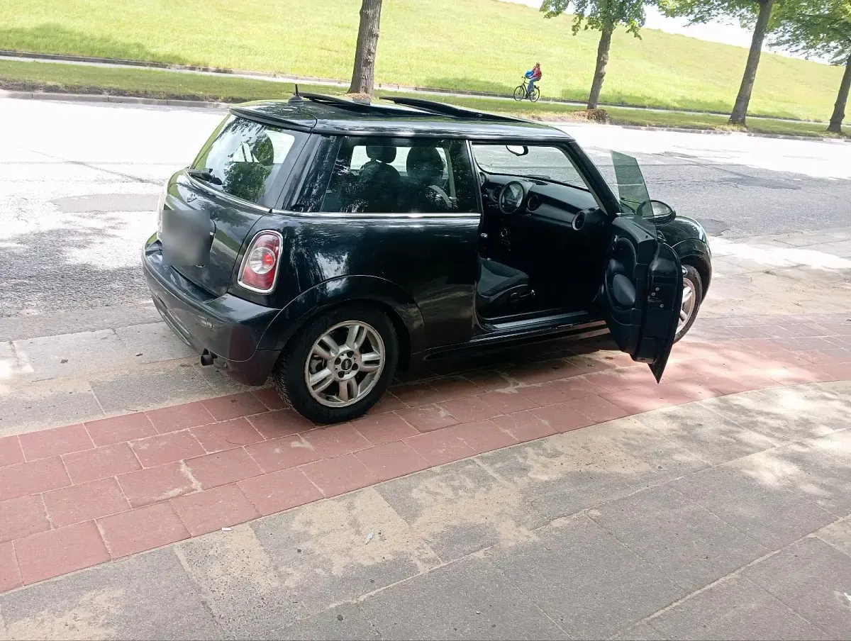 Gebraucht Mini Cooper 105 PS (77 kW) 2012 Schwarz Kleinwagen