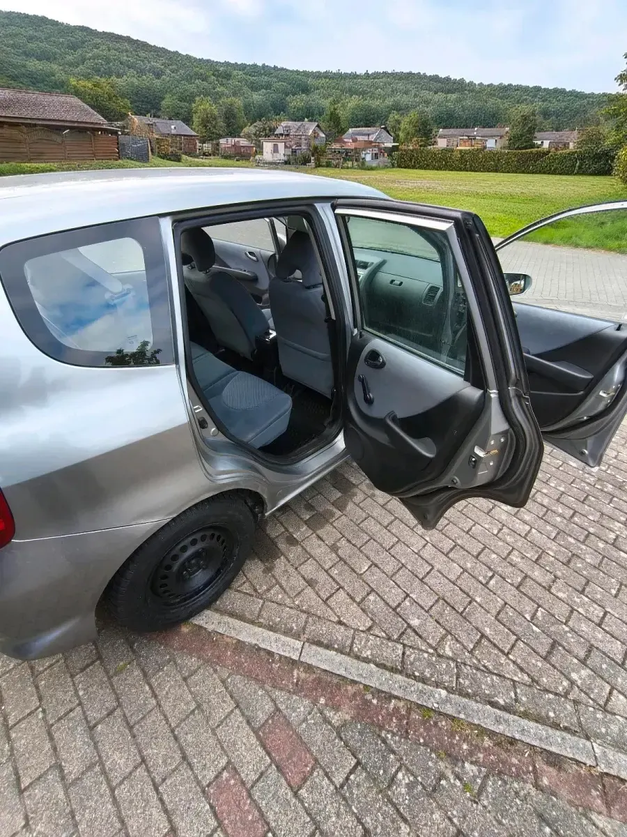 Gebraucht Honda Jazz 83 PS (61 kW) 2005 Grau Kleinwagen