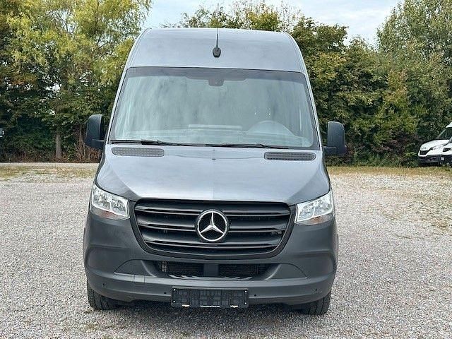 Gebraucht Mercedes Sprinter 170 PS (125 kW) 2023 Grau Van