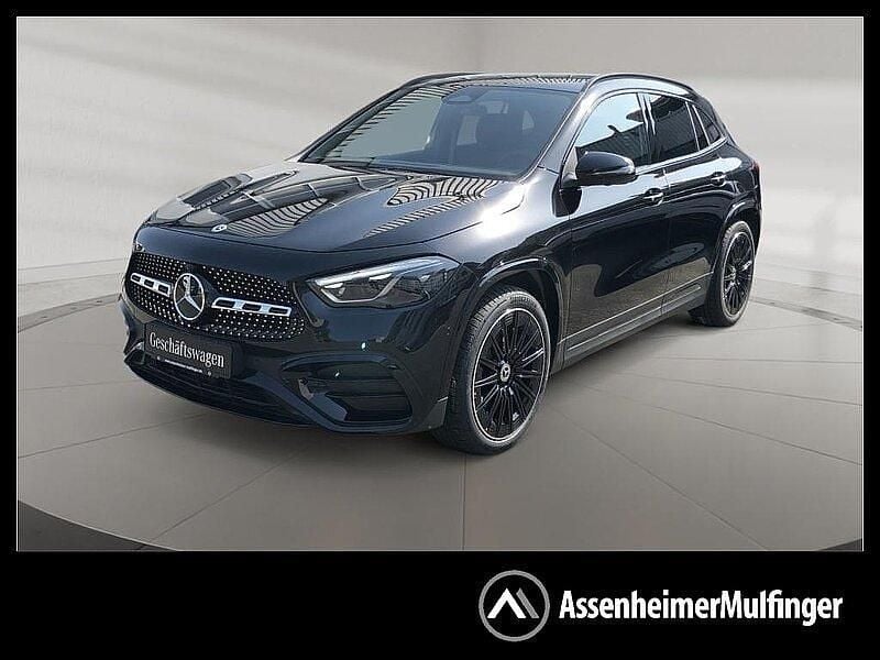 Metalliclack kosmosschwarz Gebraucht 2025 Mercedes GLA200 SUV | 47.980 € (Teuer) - Bild 1/4