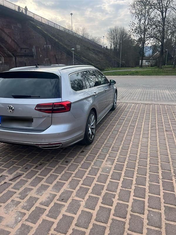 Gebraucht VW Passat R-line 190 PS (139 kW) 2019 Silber Kombi