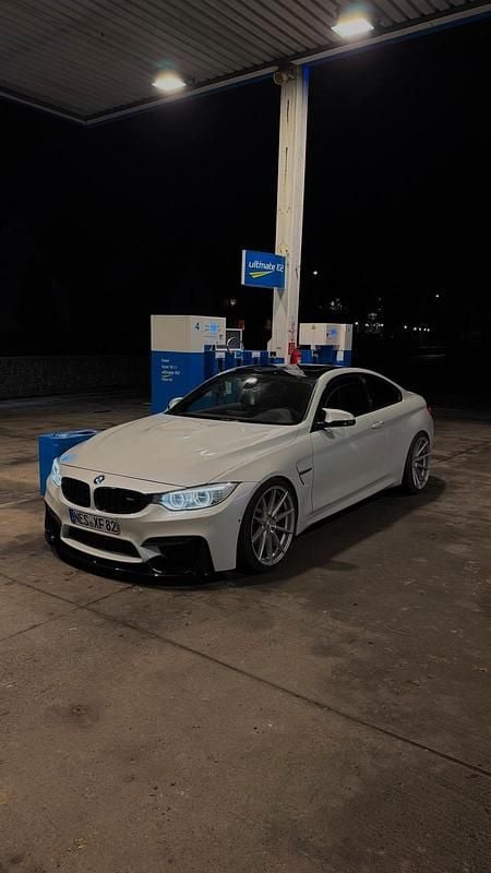 Weiß Gebraucht 2015 BMW M4 Coupé | 42.000 € (Fairer Preis) - Bild 1/4