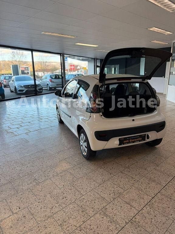 Gebraucht Citroën C1 Style 68 PS (50 kW) 2011 Weiß Kleinwagen