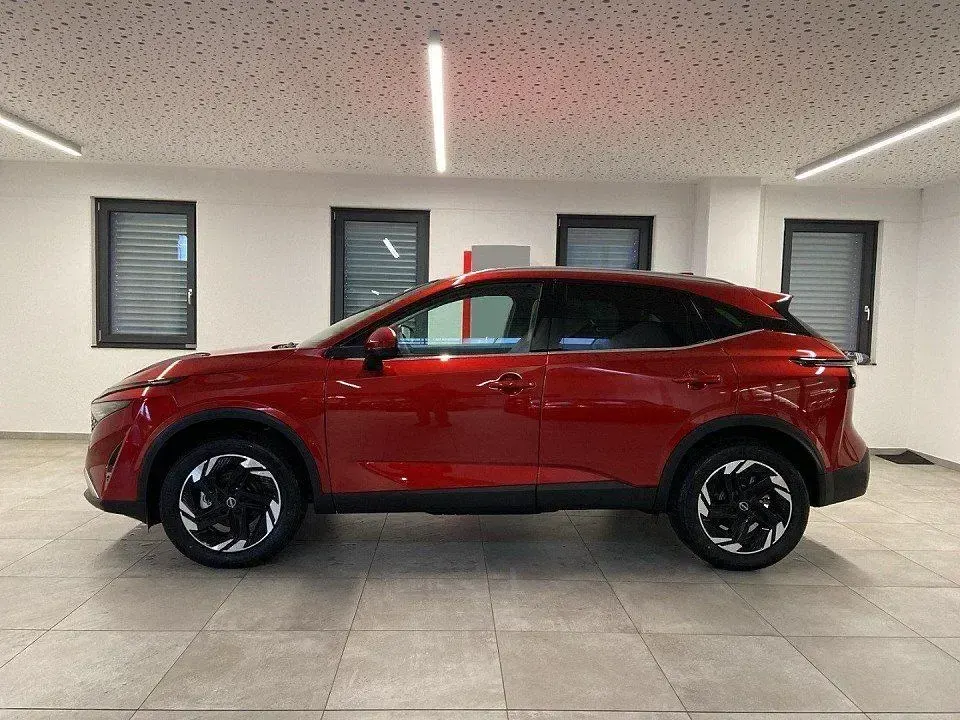 Neu Nissan Qashqai N-Connecta 140 PS (102 kW) 2026 Rot SUV