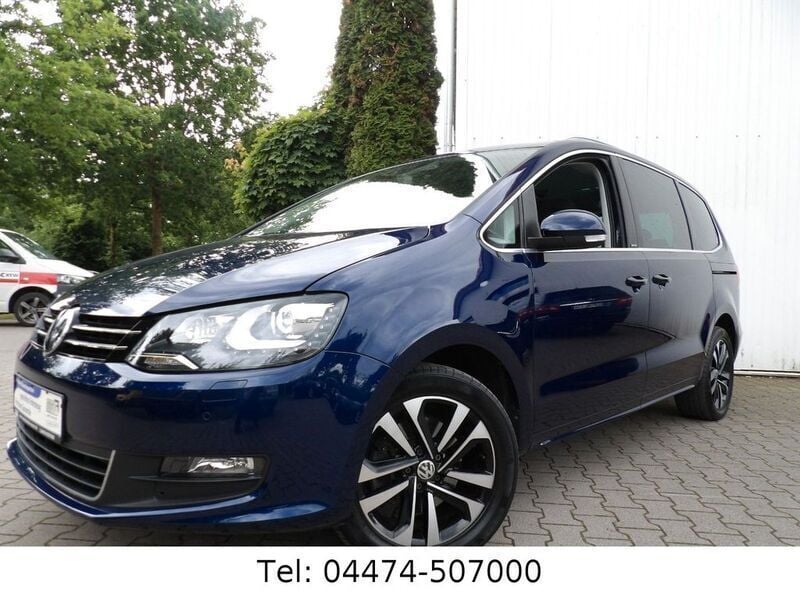 Blau Gebraucht 2021 VW Sharan United Van / Kleinbus | 28.990 € (Fairer Preis) - Bild 1/4