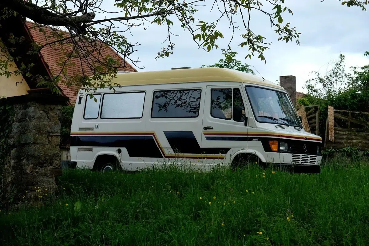 Gebraucht Mercedes T1 86 PS (63 kW) 1977 Weiß Van
