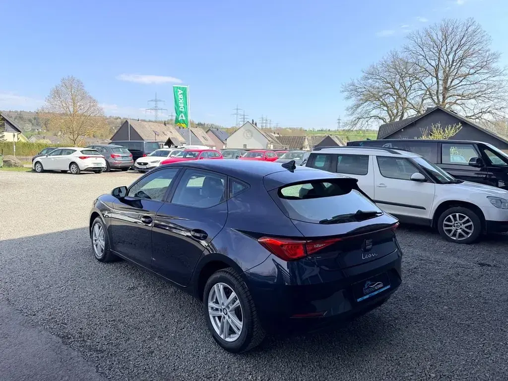 Gebraucht Seat Leon Reference 116 PS (85 kW) 2022 Blau Limousine