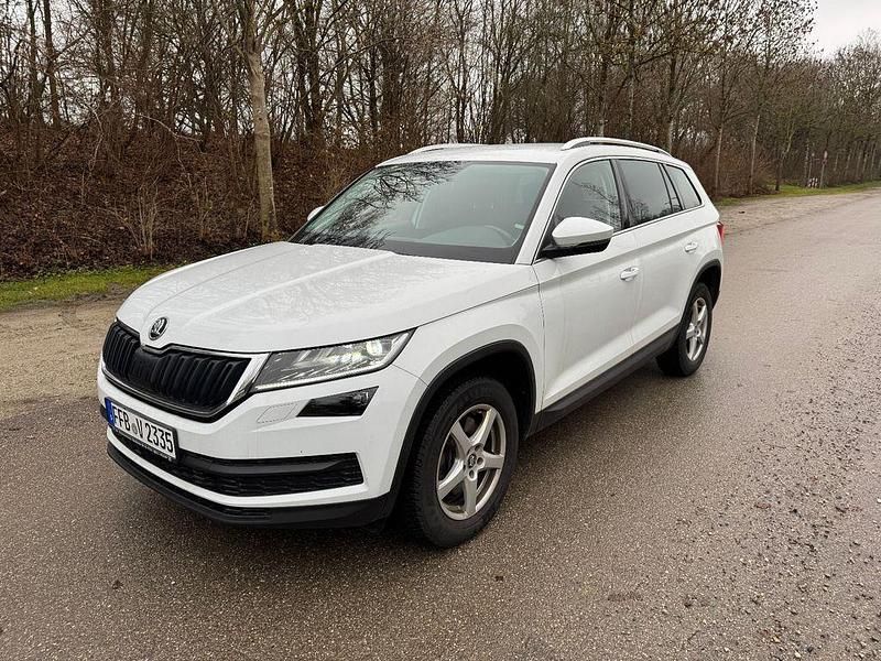 Weiß Gebraucht 2019 Skoda Kodiaq Style SUV | 20.900 € (Fairer Preis) - Bild 1/4