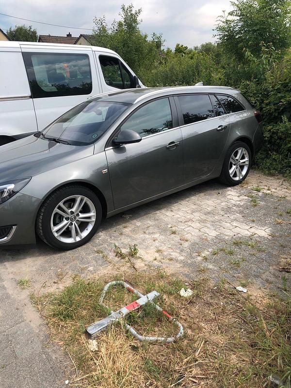 Gebraucht Opel Insignia 136 PS (100 kW) 2016 Grau Kombi