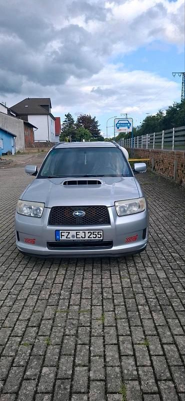 Silber Gebraucht 2005 Subaru Forester SUV | 14.000 € - Bild 1/4
