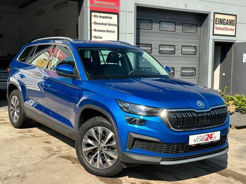 Raceblau metallic Gebraucht 2023 Skoda Kodiaq Style SUV | 36.990 € (Guter Preis) - Bild 1/4