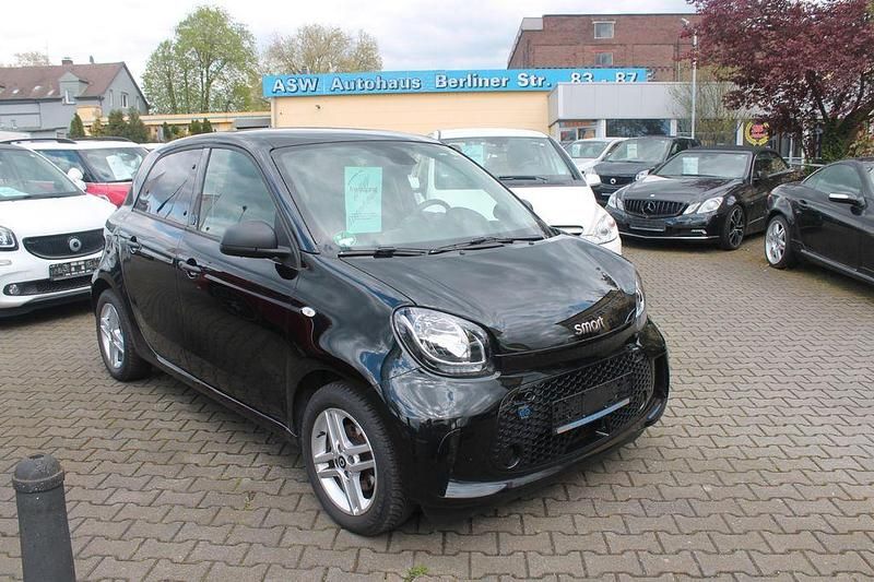 Schwarz Gebraucht 2020 Smart ForFour Electric Drive Passion Limousine | 11.777 € (Etwas zu teuer) - Bild 1/1